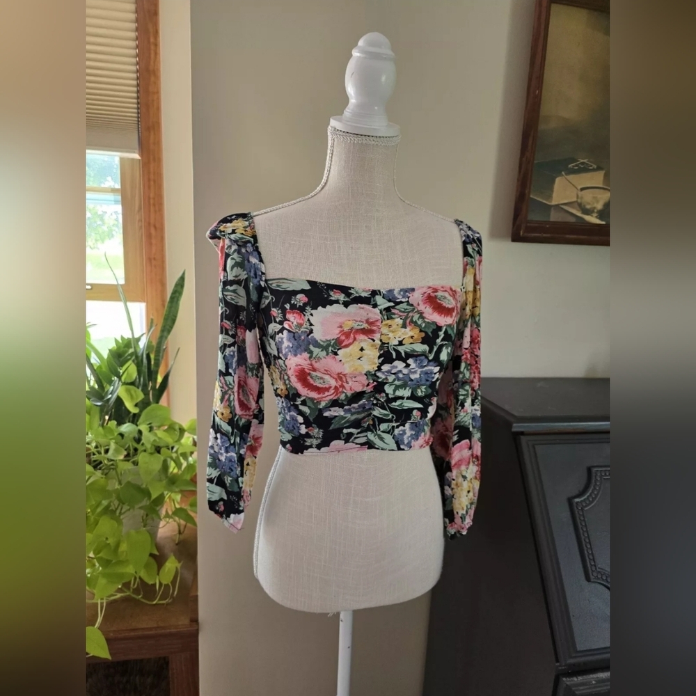 Zara women's floral cropped blouse Size XS side zip lightweight top - Picture 1 of 8